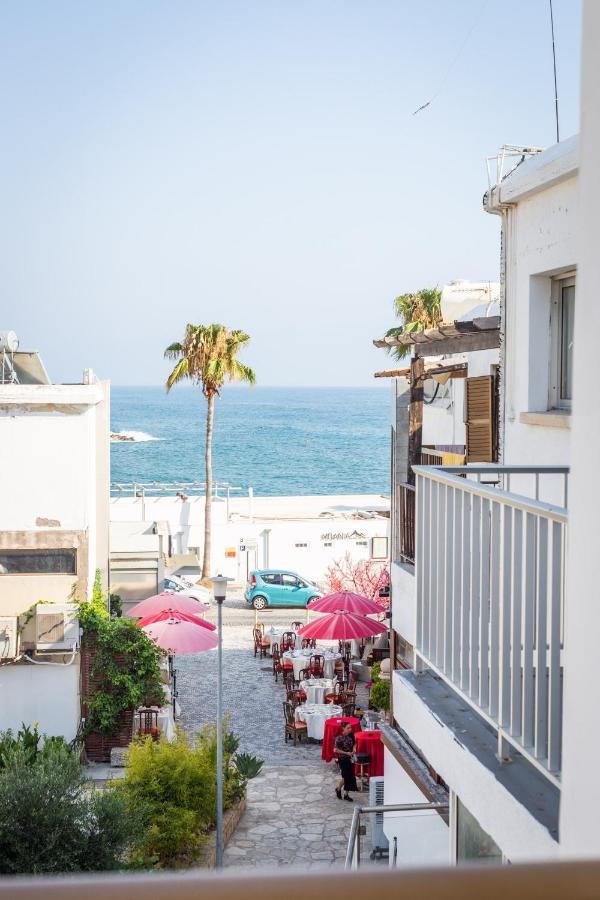 Light House - Seafront Cosy Studio With Library Paphos 外观 照片